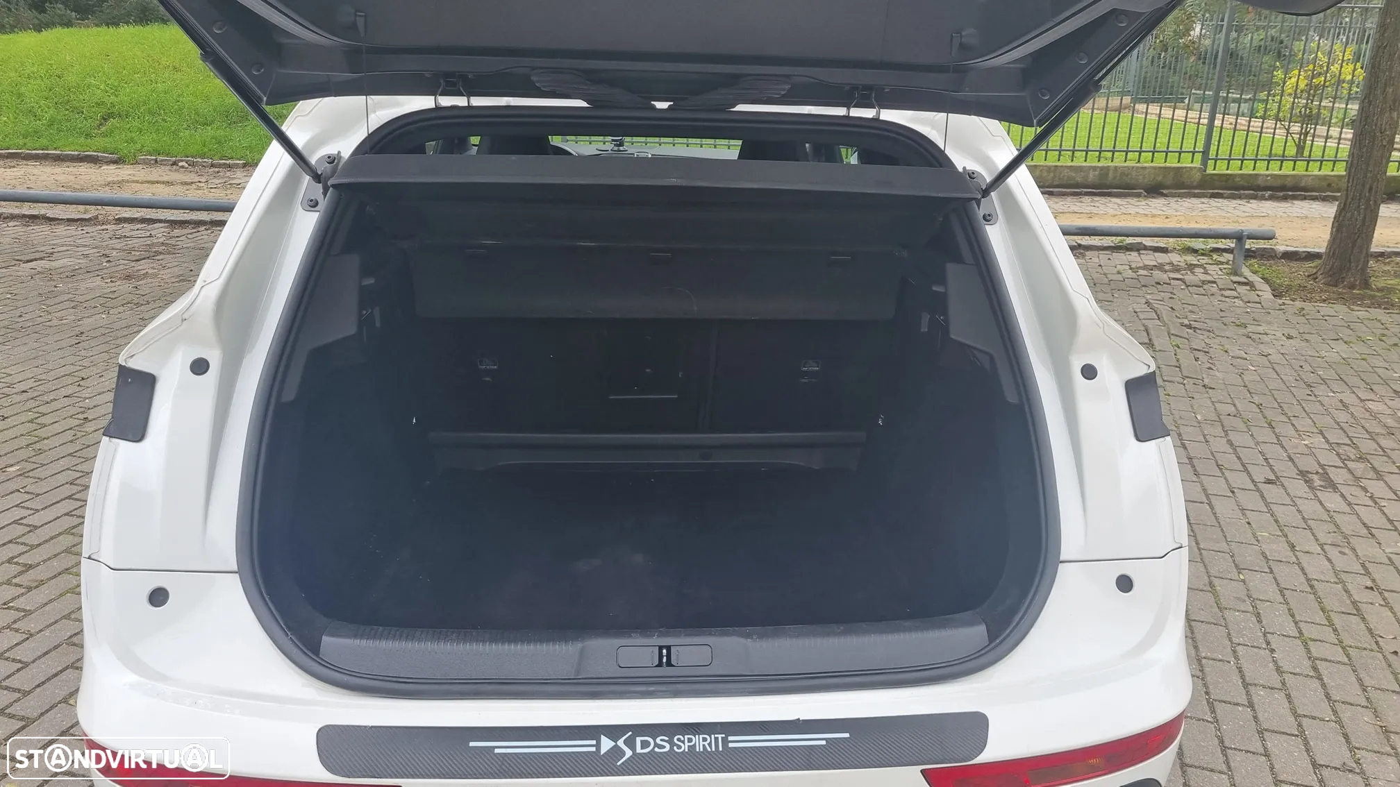 DS DS7 Crossback 2.0 BlueHDi Performance Line EAT8 - 9