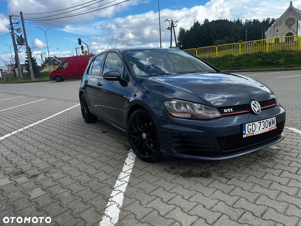 Volkswagen Golf - 3
