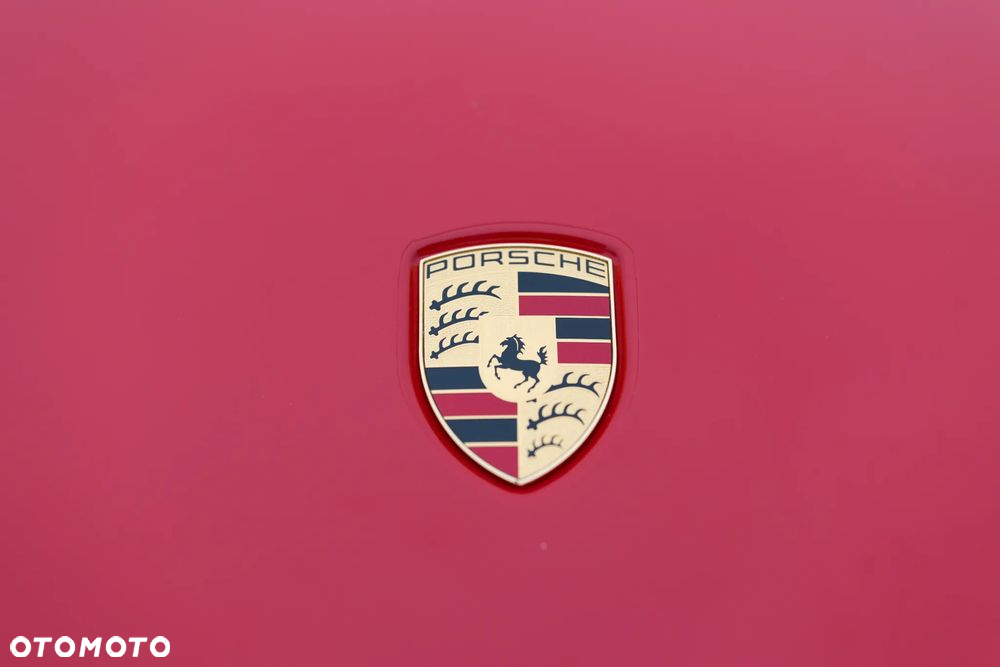 Porsche 911 Carrera 4S - 18