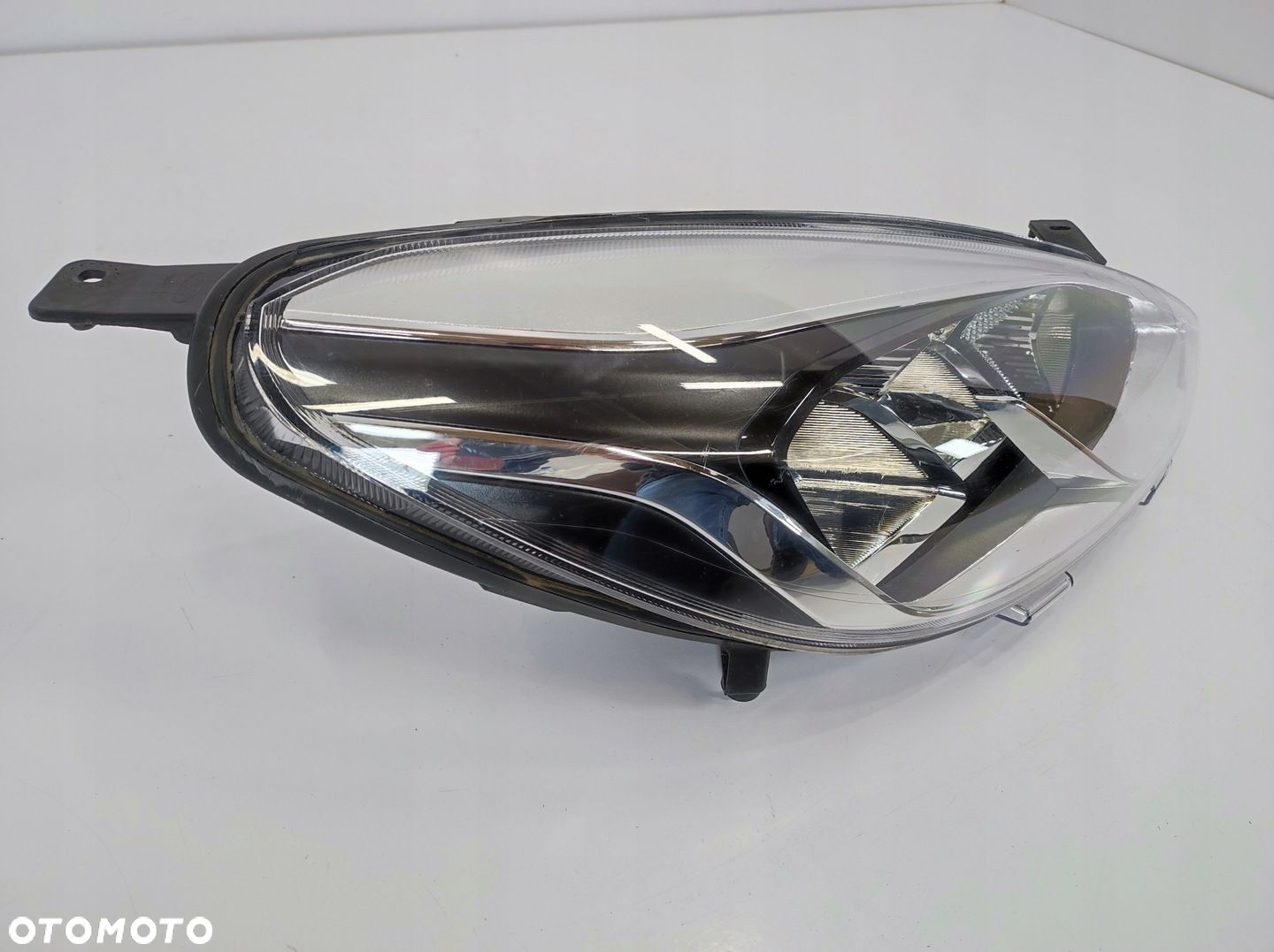 LAMPA PRZÓD PRZEDNIA PRAWA FORD FIESTA MK8 H1BB-13W029-AE EUROPA - 2