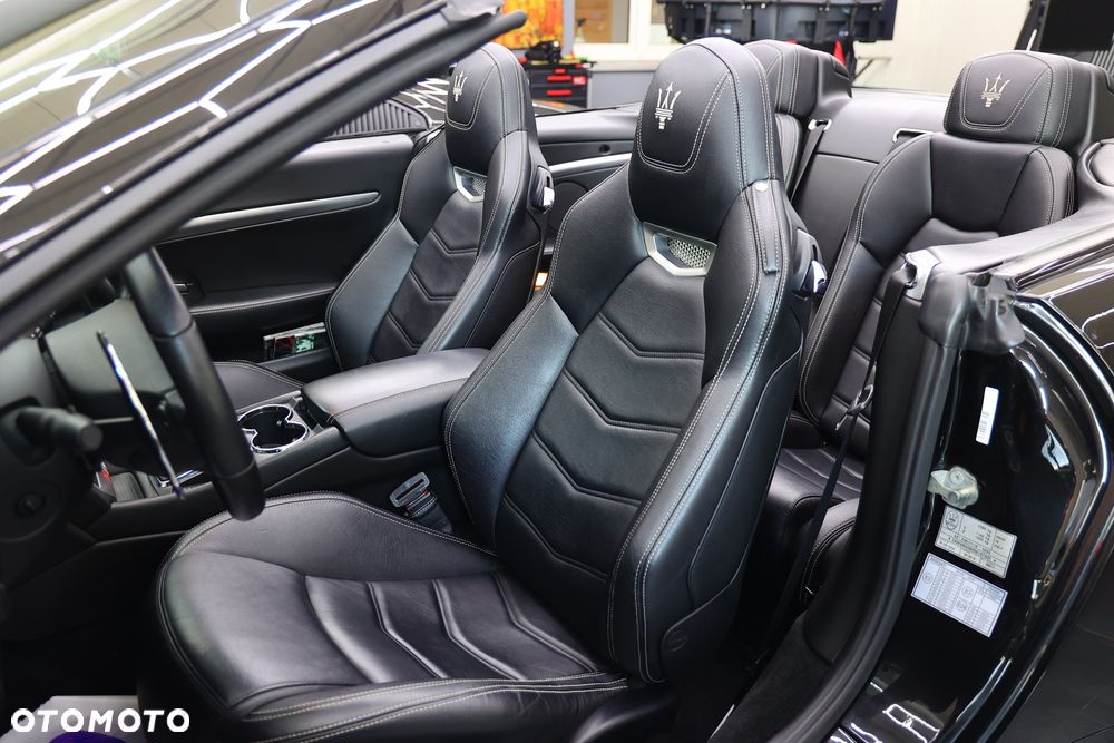 Maserati GranCabrio MC Centenario - 18
