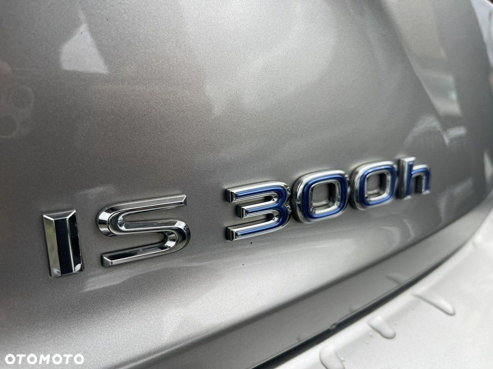 Lexus IS 300h F Sport Edition - 7