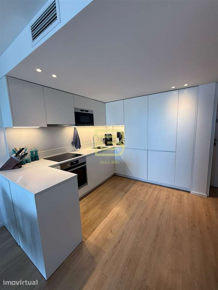 Apartamento T2, com varanda na Rua Pinto Bessa, Porto - Grande imagem: 4/11