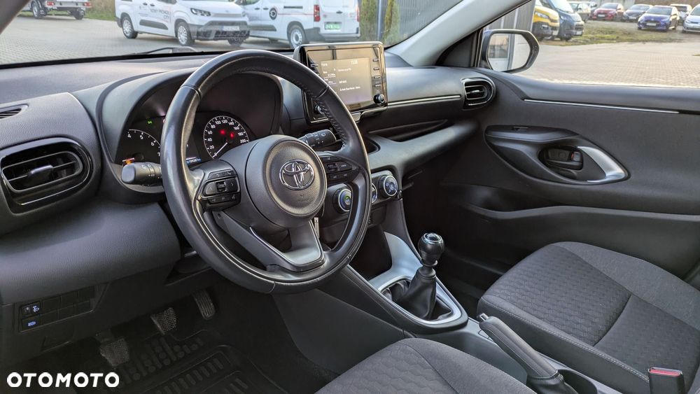 Toyota Yaris - 7