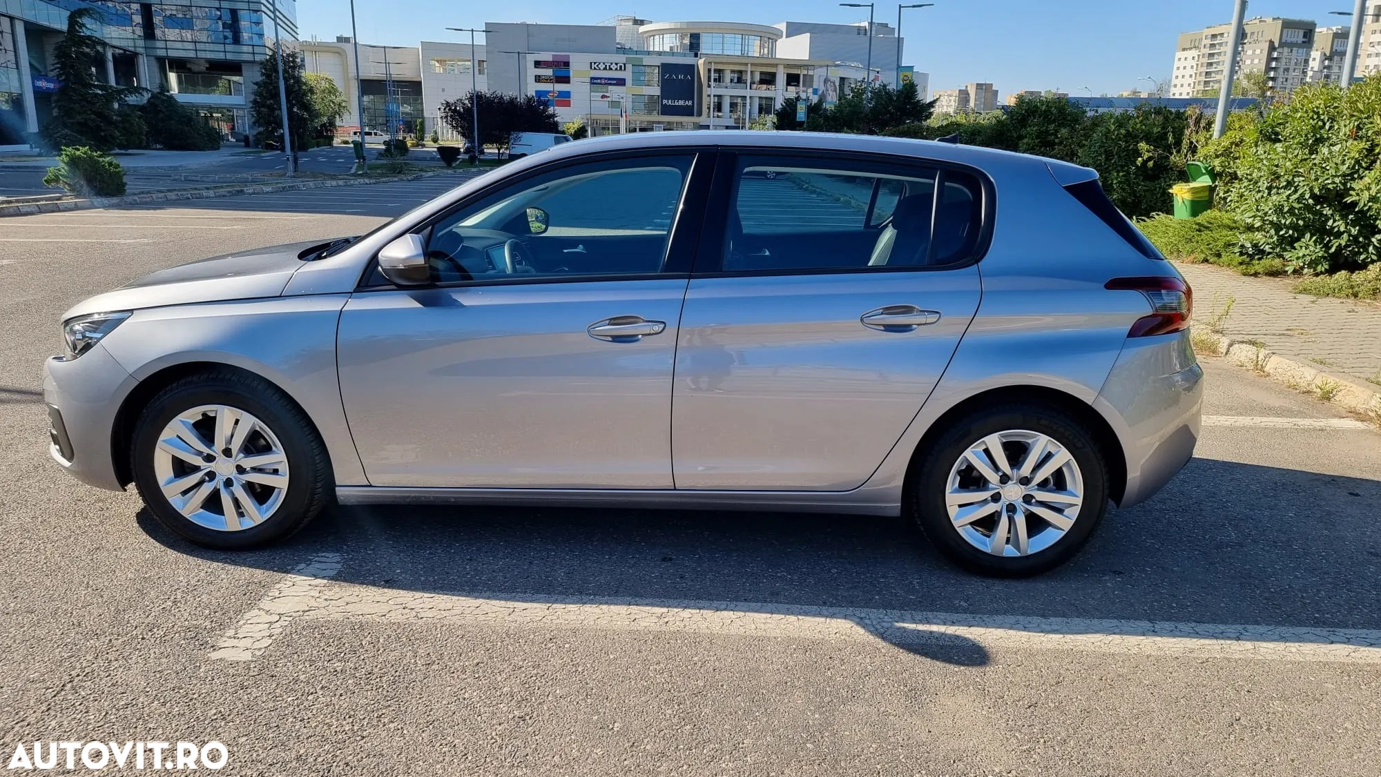 Peugeot 308 1.2 L PureTech Turbo S&S Allure - 11