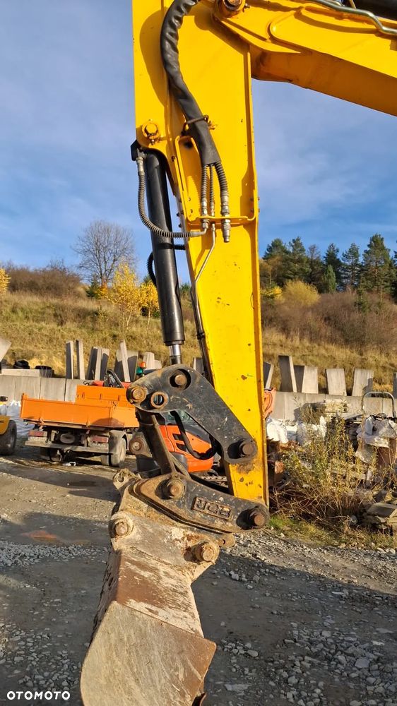 JCB 86C - 11