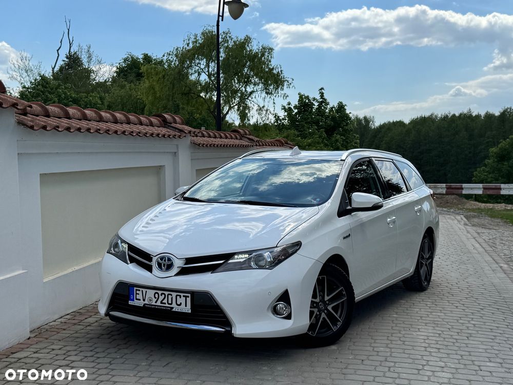 Toyota Auris - 1