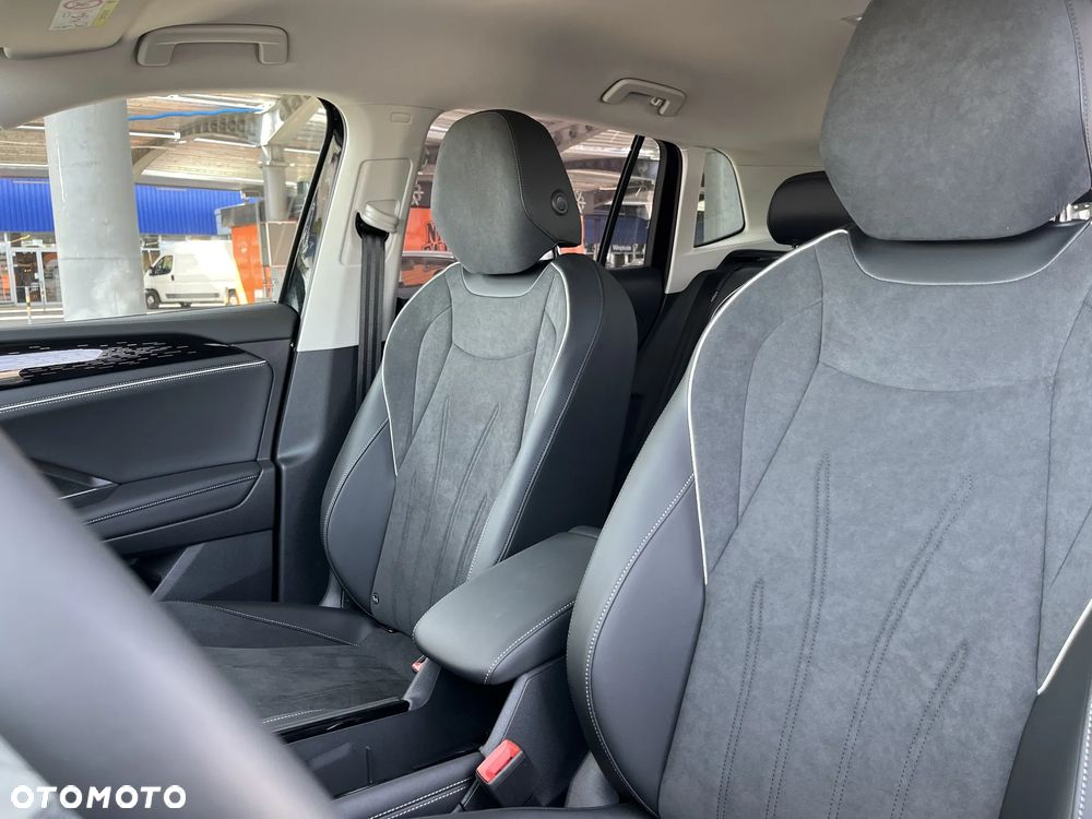Volkswagen Tiguan 1.5 eHybrid PHEV 150kW Elegance DSG - 12