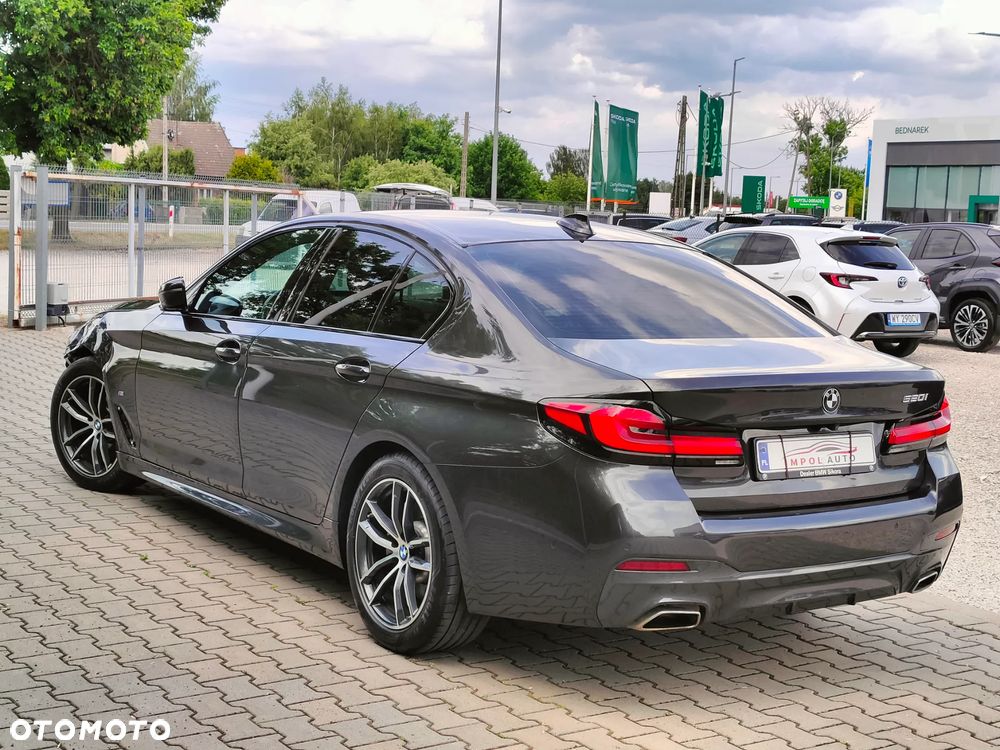 BMW Seria 5 520i mHEV M Sport sport - 4