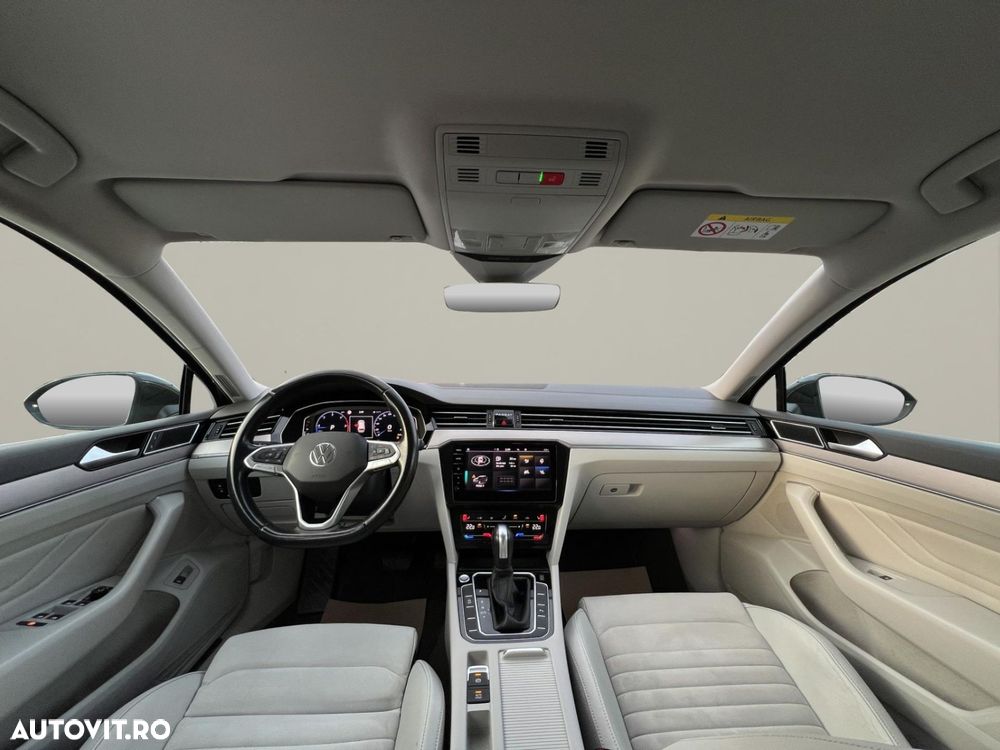 Volkswagen Passat 2.0 TDI SCR DSG Elegance - 18