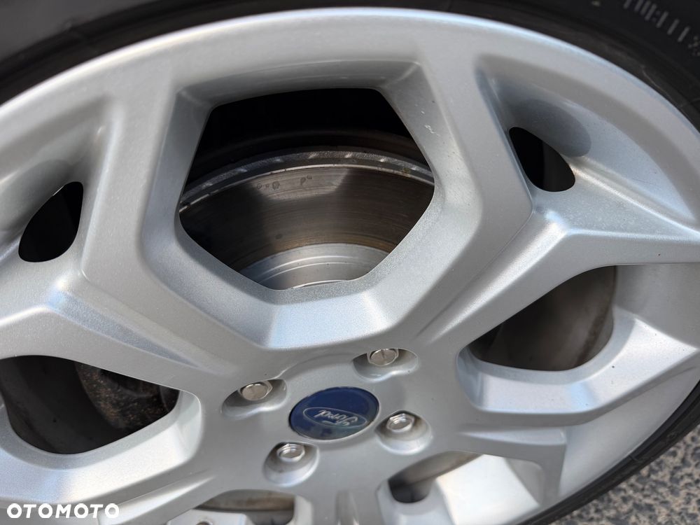 Ford Tourneo Courier 1.0 EcoBoost S&S Titanium - 26