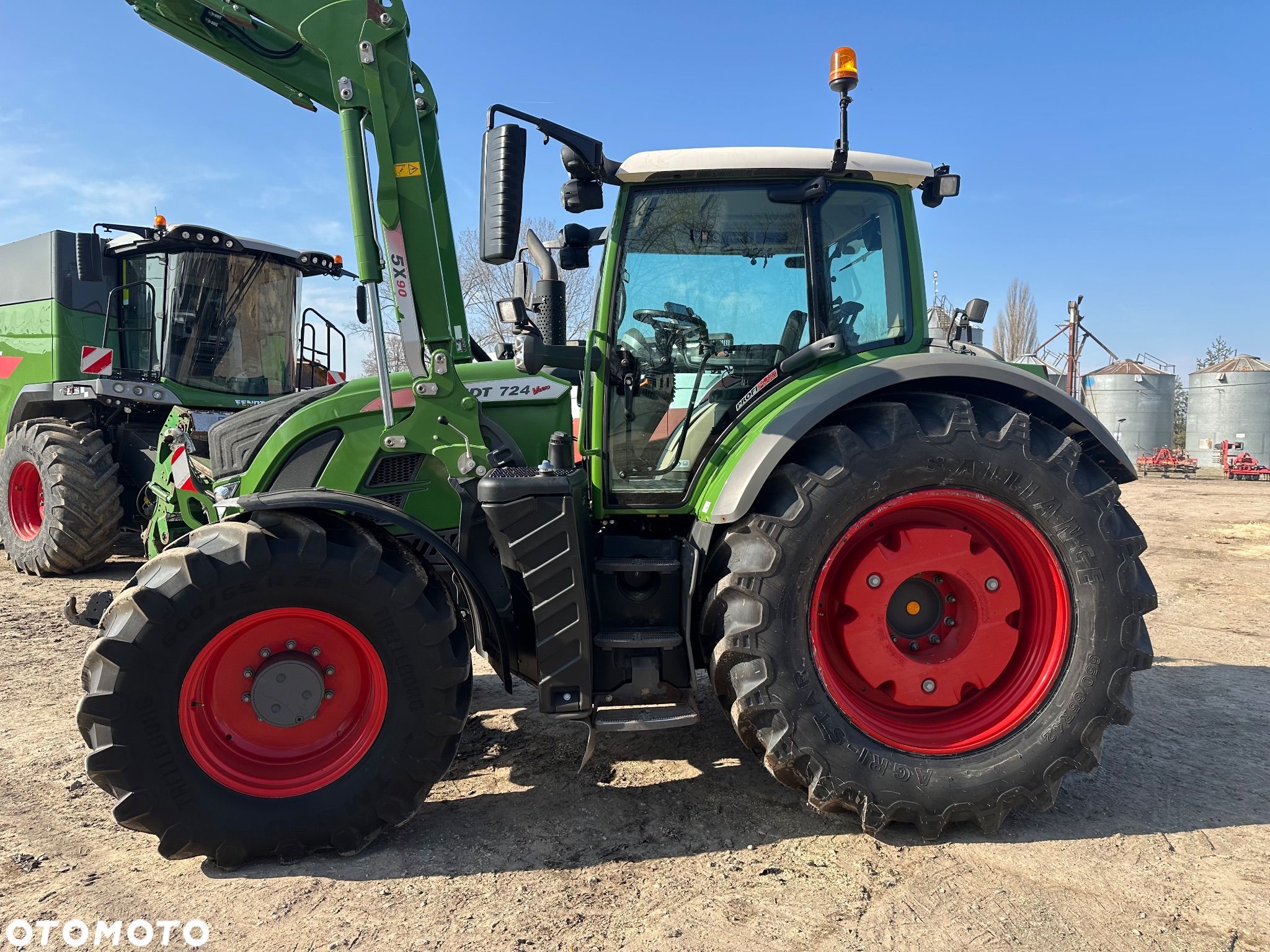 Fendt 724 Vario S4 - 1