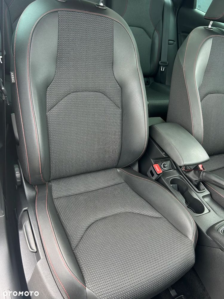 Seat Leon 2.0 TDI DPF Ecomotive FR - 37