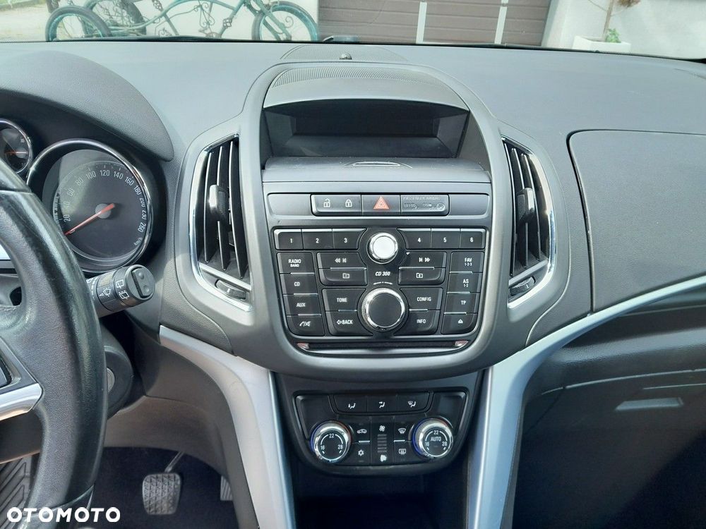 Opel Zafira - 19