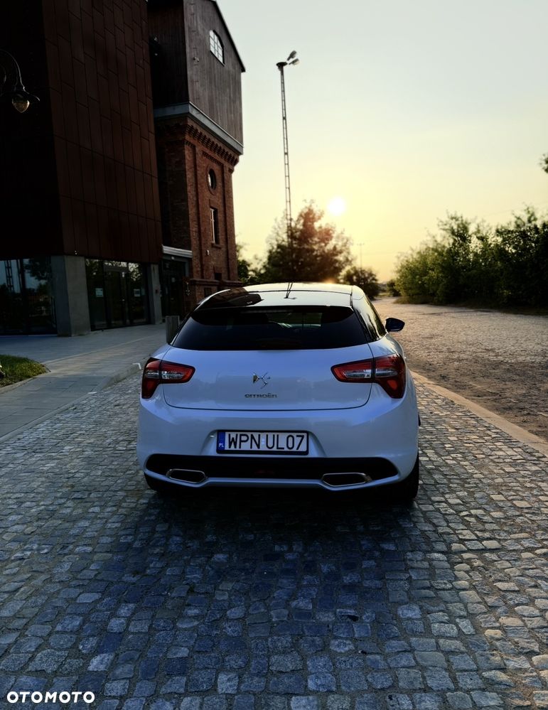 Citroën DS5 HDi 165 SportChic - 4