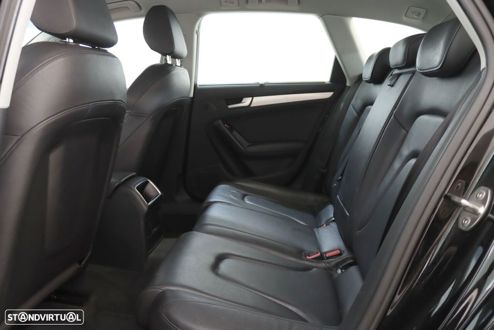 Audi A4 Avant 2.0 TDI Business Line Advance - 9