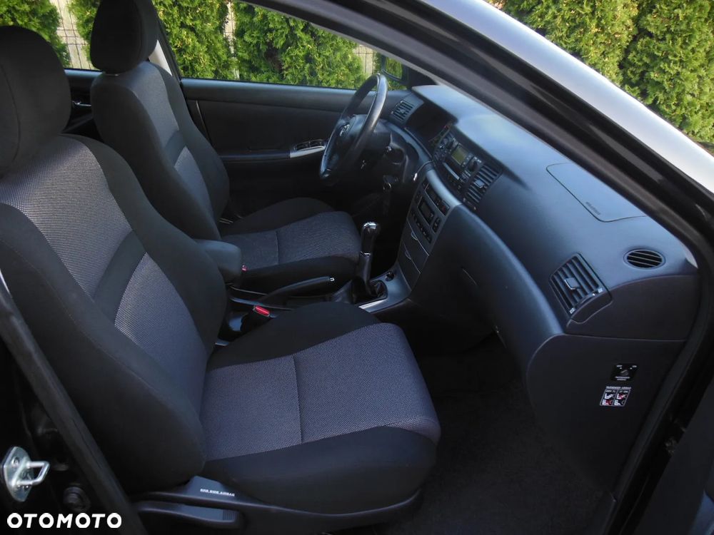 Toyota Corolla 1.6 VVT-i Edition - 10