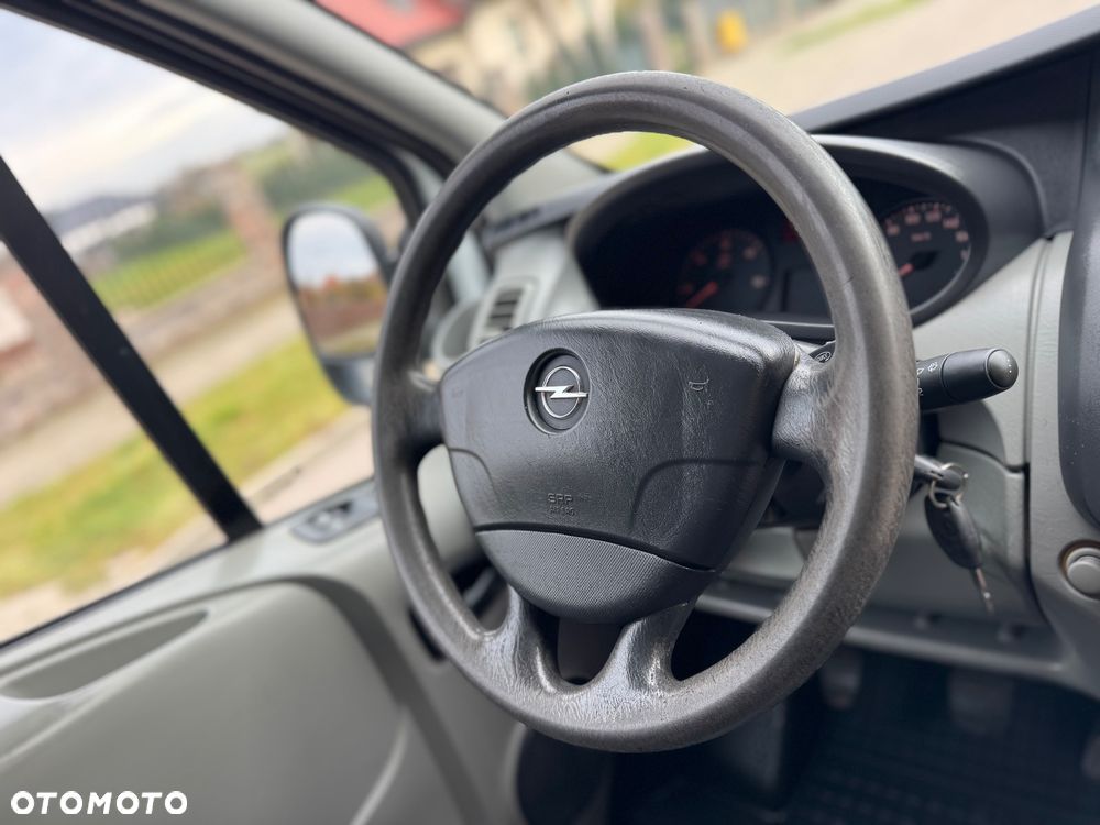 Opel Vivaro - 27