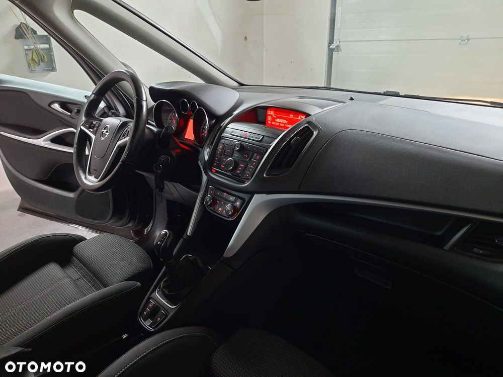 Opel Zafira Tourer 2.0 CDTI Edition - 18