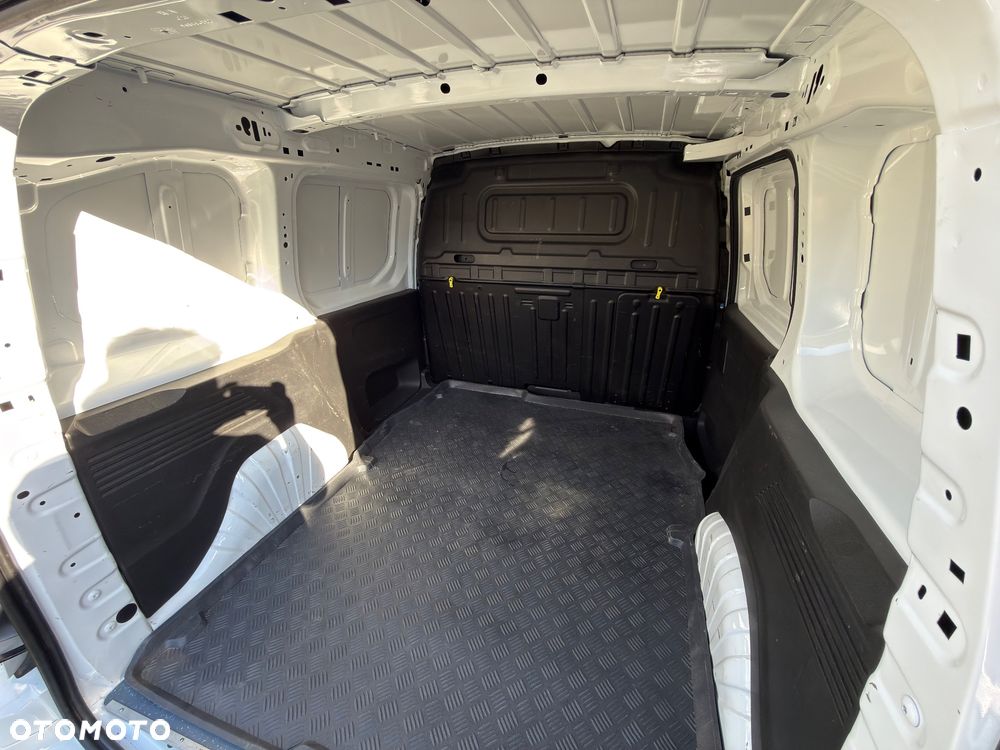 Opel Combo 1.5 CDTI Essentia S&S - 18