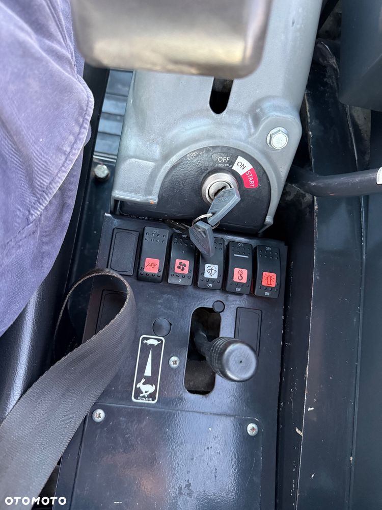 Yanmar VIO26 - 12