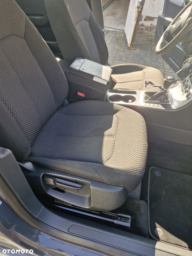 Volkswagen Passat 2.0 TDI 4Mot Highline - 12