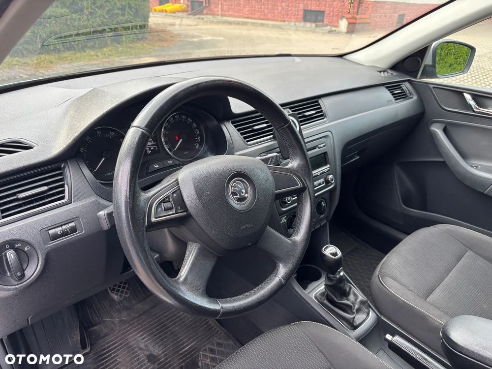 Skoda RAPID 1.2 TSI Ambition - 8