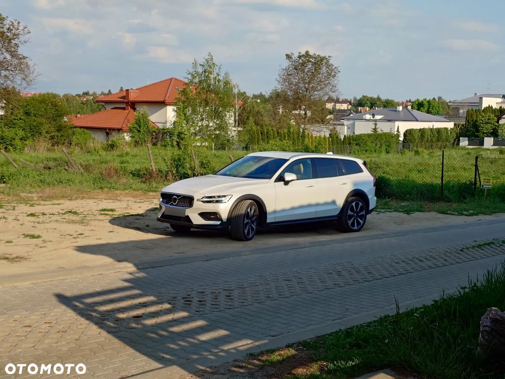 Volvo V60 Cross Country - 26