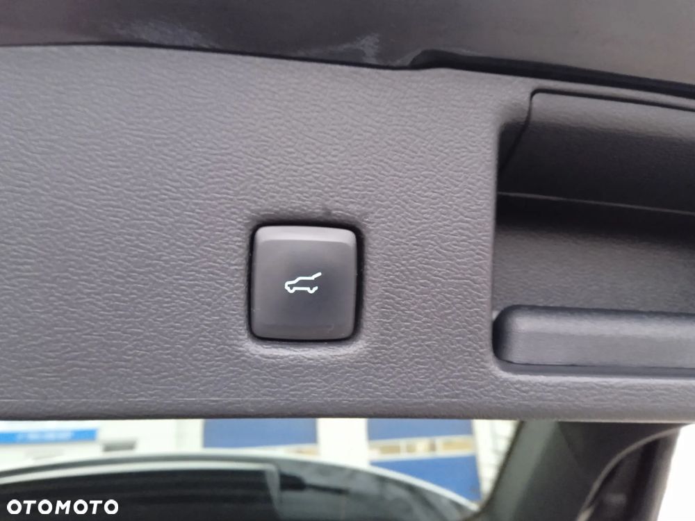 Ford Kuga 2.0 EcoBlue 4x4 TITANIUM X - 19