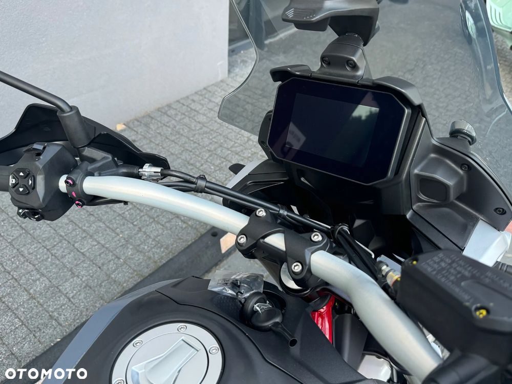 Moto Guzzi V85 - 6