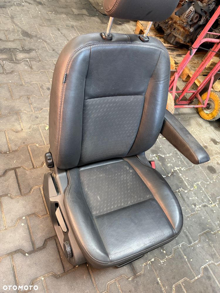 Fotel pasażera Ford Transit Turneo Custom Lift grzany airbag - 2