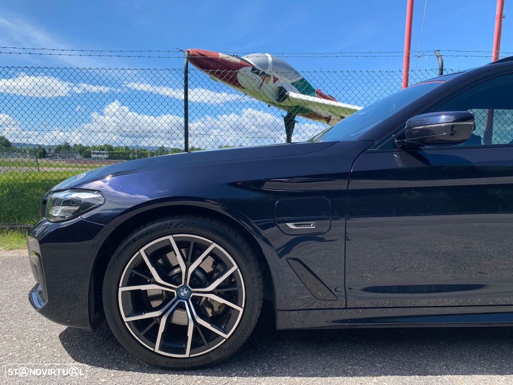 BMW 530 e Pack Desportivo M Pro - 57