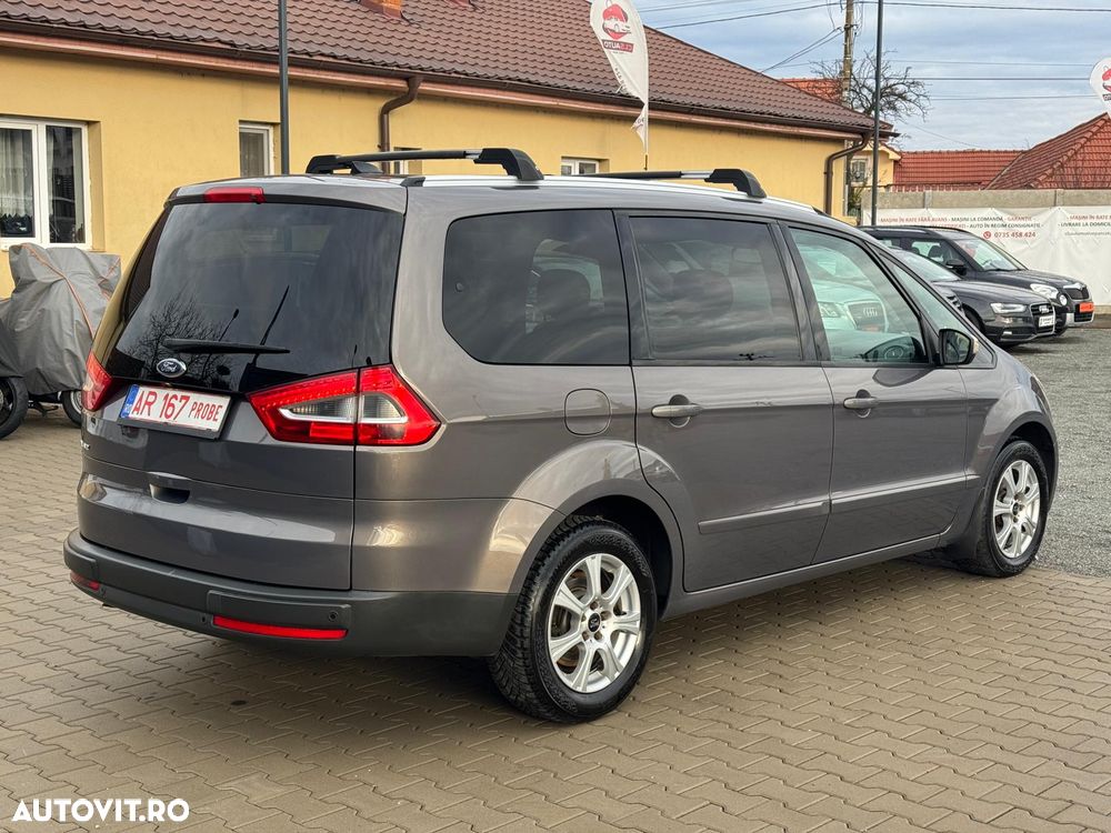 Ford Galaxy 2.0 TDCi Ghia - 8