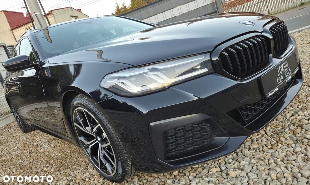 BMW Seria 5 520d xDrive Touring M Sport Edition - 9