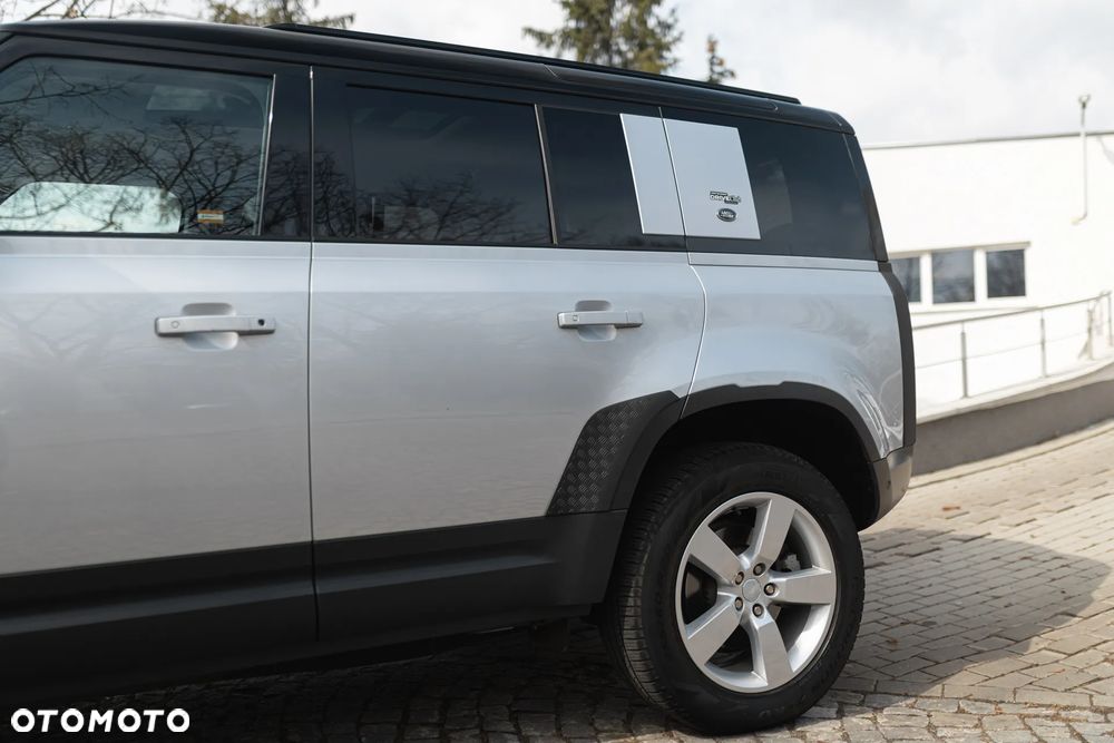 Land Rover Defender 3.0 P400 mHEV First Edition - 18