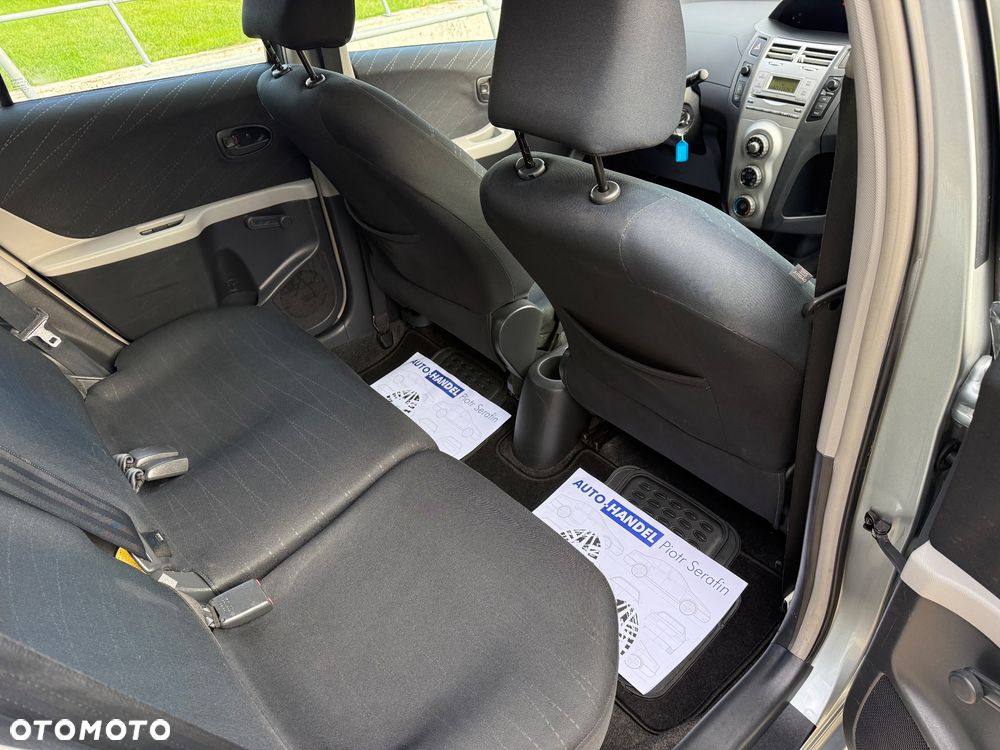 Toyota Yaris 1.0 Luna A/C - 25