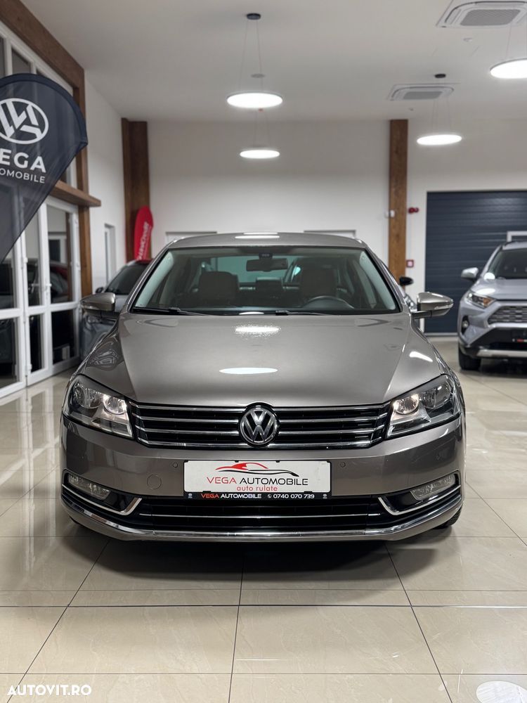 Volkswagen Passat 2.0 TDI Highline - 38