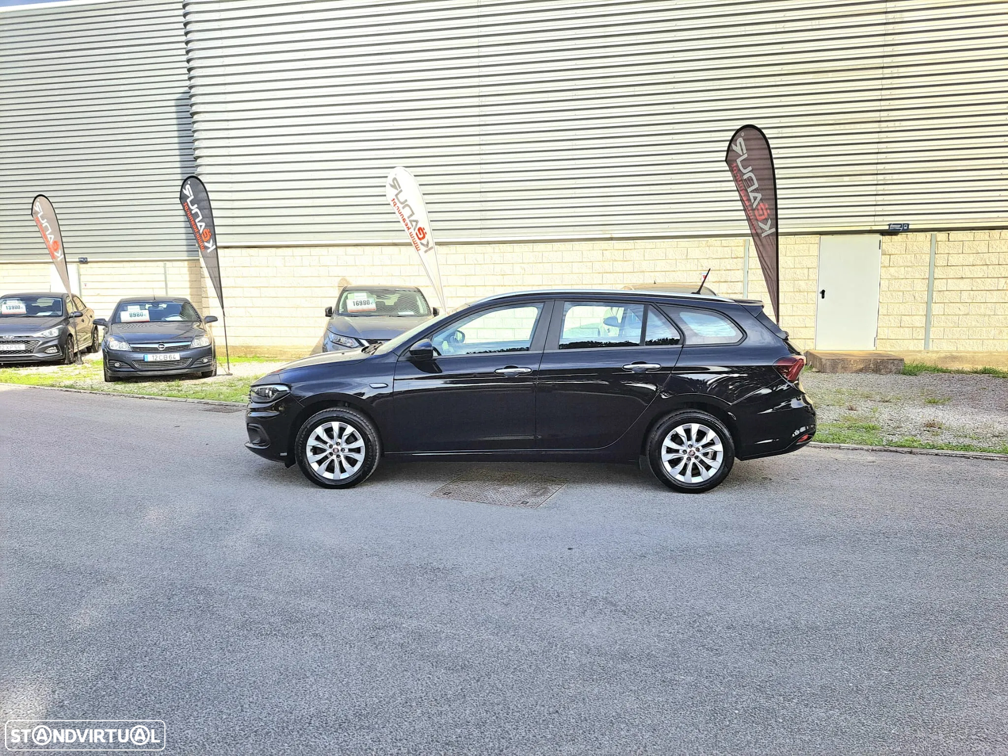 Fiat Tipo Station Wagon 1.3 M-Jet Lounge Tech - 27