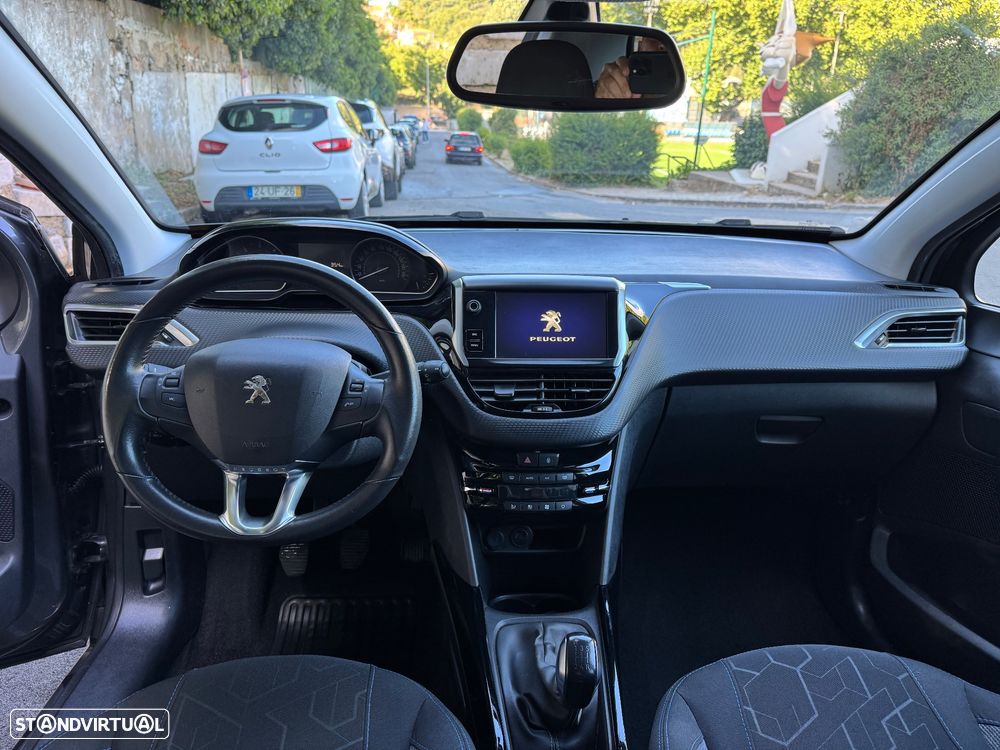 Peugeot 2008 BlueHDi 100 STOP & START Signature - 9