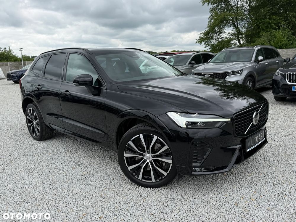 Volvo XC 60 B4 D AWD Ultimate Dark - 19