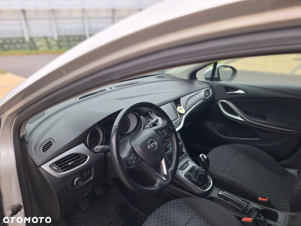 Opel Astra 1.6 CDTI Enjoy - 9