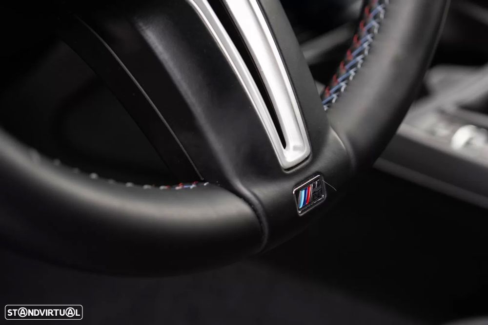 BMW 118 d Pack M - 25