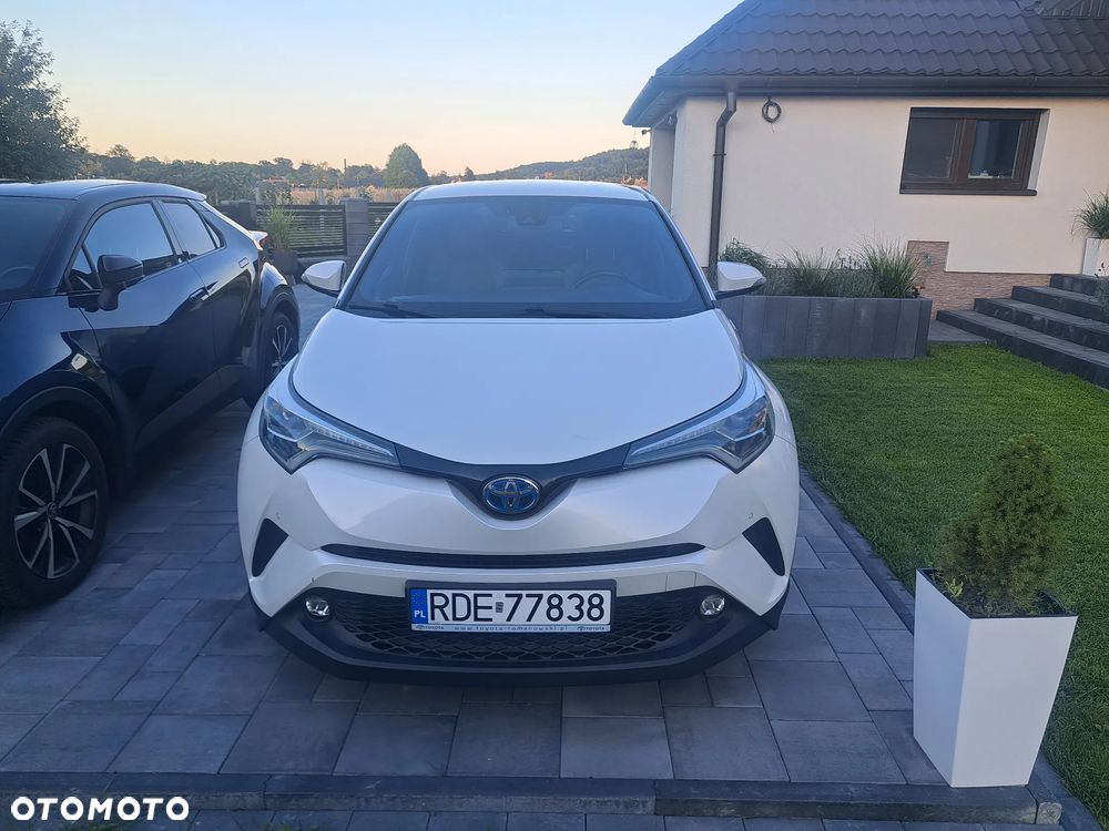 Toyota C-HR 1.8 Hybrid Prestige - 2