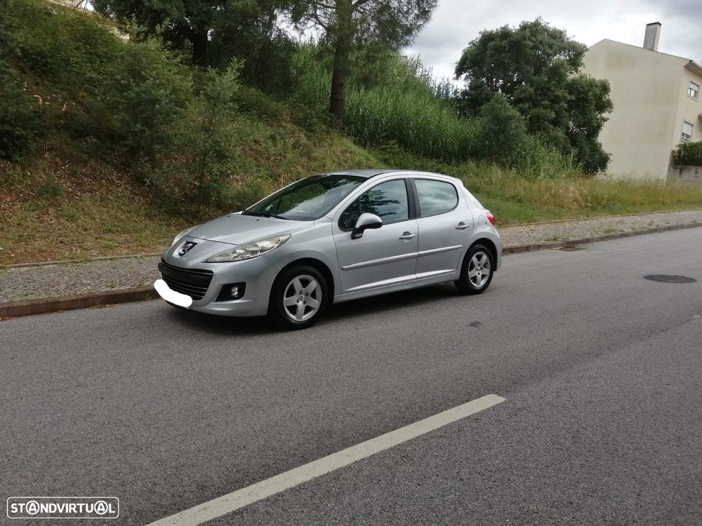 Peugeot 207 1.4 HDi Premium - 1