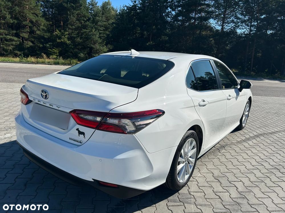 Toyota Camry 2.5 Hybrid Comfort CVT - 6