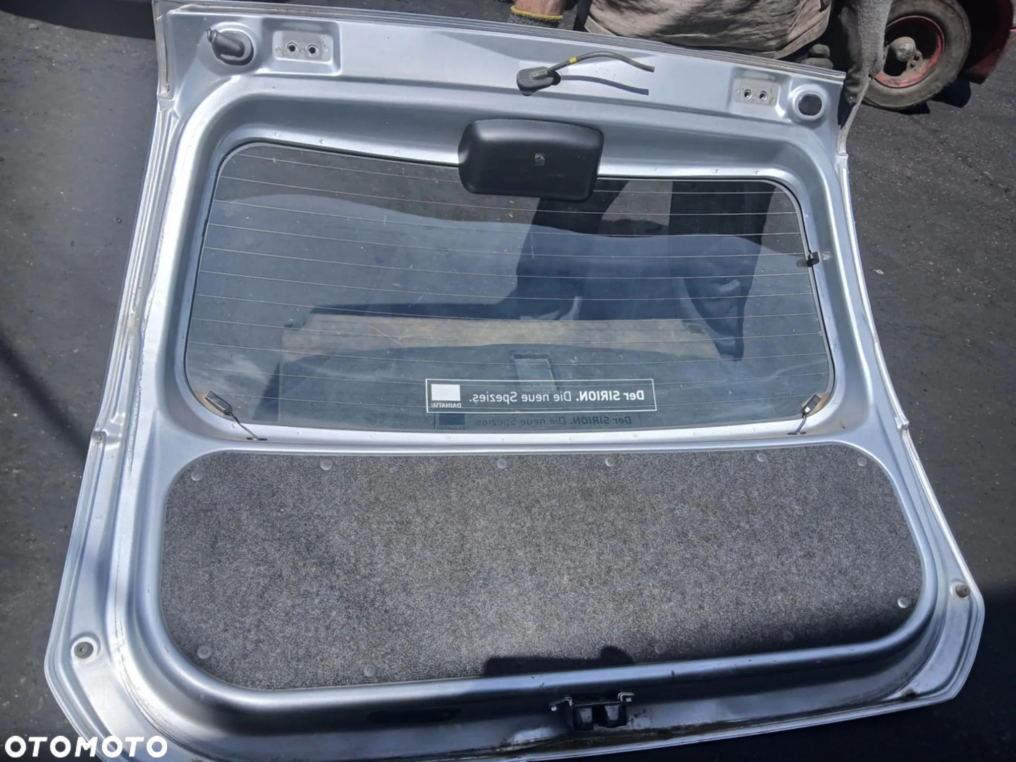 Daihatsu Sirion Klapa bagażnika kod lakieru 28USD - 4