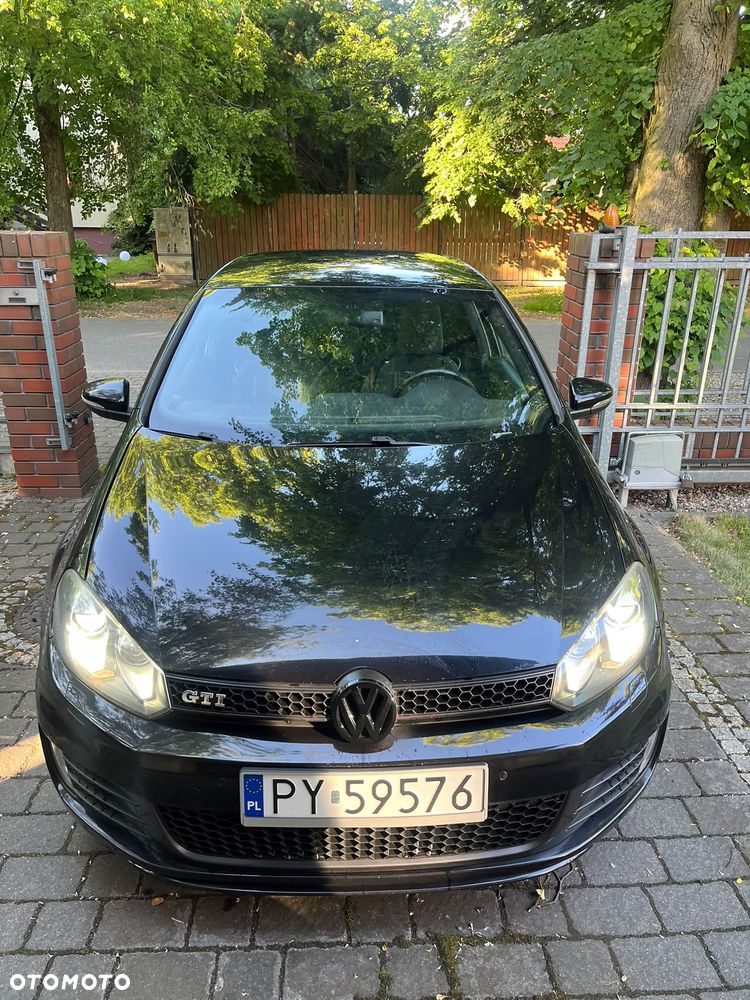 Volkswagen Golf - 2