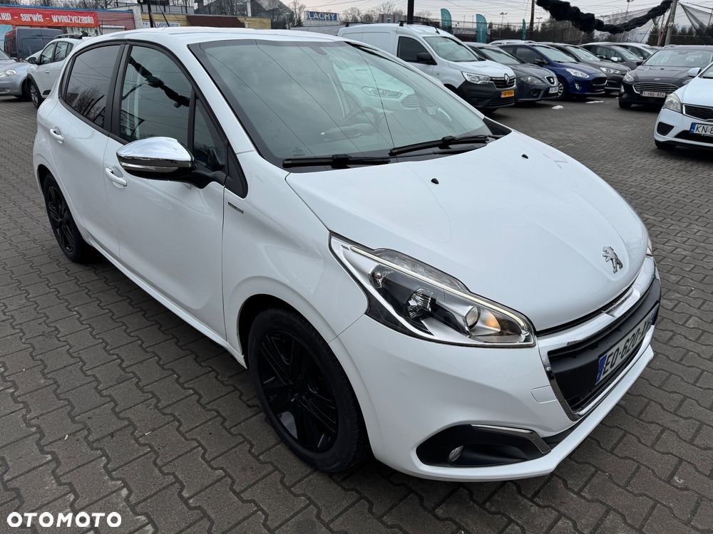 Peugeot 208 1.2 PureTech Style - 1