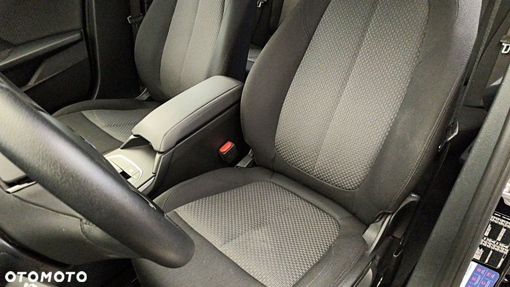 BMW Seria 1 118i Advantage - 11