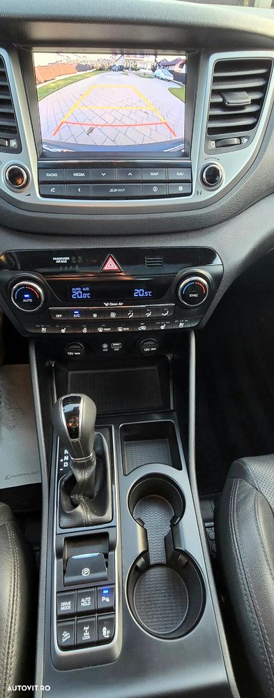 Hyundai Tucson 2.0 CRDI 4WD 6AT Luxury Pack+ - 34